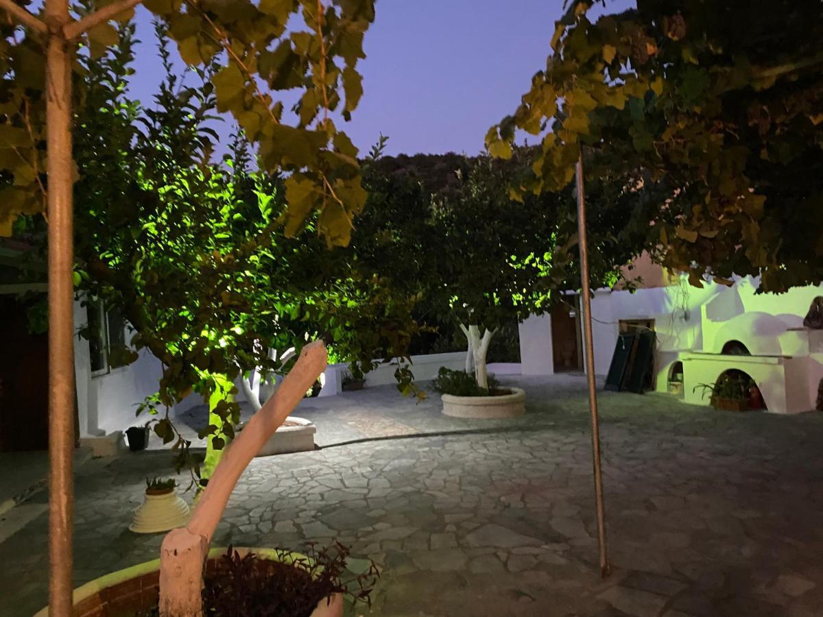 Villa Nouli Sarakiniko  Buitenkant foto